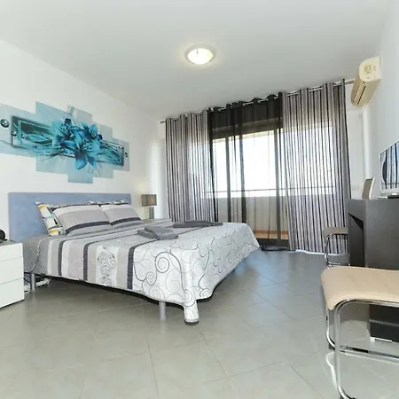 Beautiful Coral And Ocean Blue Apartments In Oceano Atlantico-3