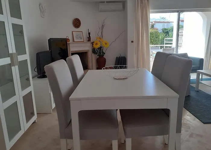 Vila Gaivota with Terrace in Ferragudo Apartamento
