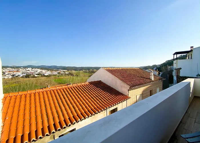 Casa do Sapateiro - No centro histórico de Aljezur Vila