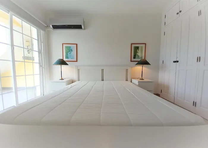 V3 Villa Rosada- Piscina Privativa, Estacionamento, Ar-Condicionado, Familiar Vilamoura