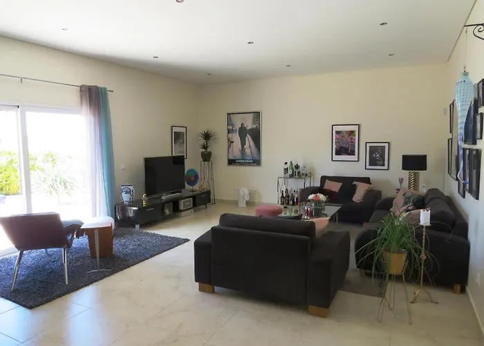 Hotel Casa Nokleby - Moradia Com Piscina Privada E Jardim Altura