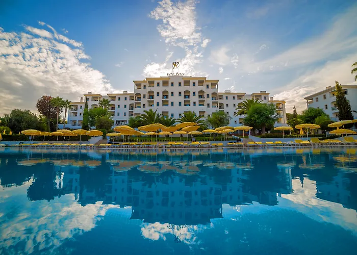 Albufeira hotels near Clock Tower Albufeira