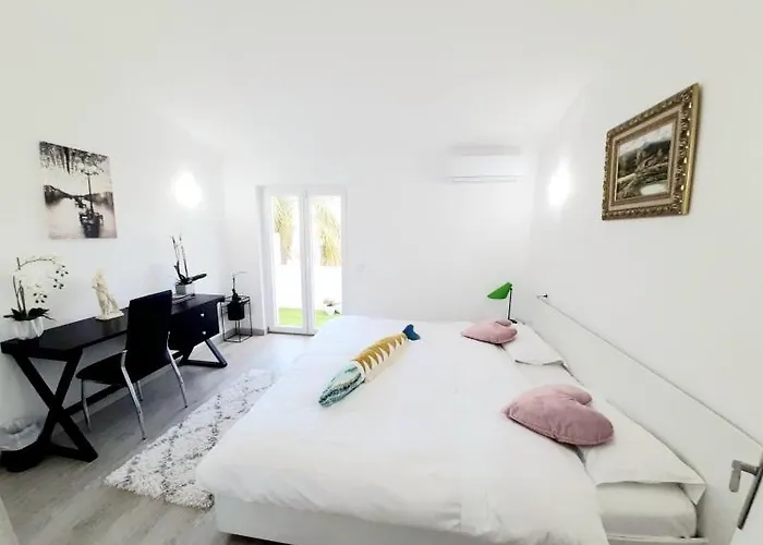 Privé Alojamento Local "Casa Branca" Albufeira