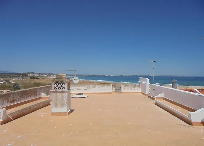 Ema'S Beach And Nightlife House Lagos che accetta animali