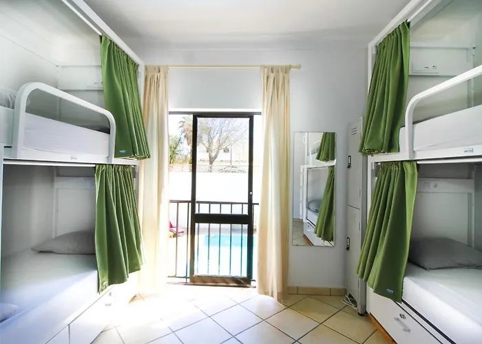Huisdiervriedelijke Bura Surfhouse Hostel Lagos