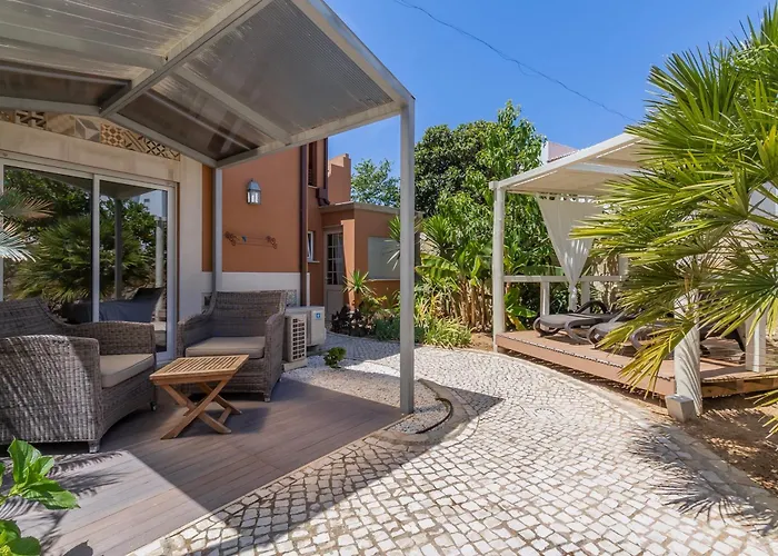 Villa Rosa Lagos
