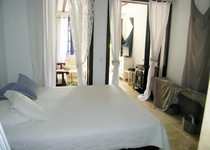 Lagos Bed & Breakfasts 