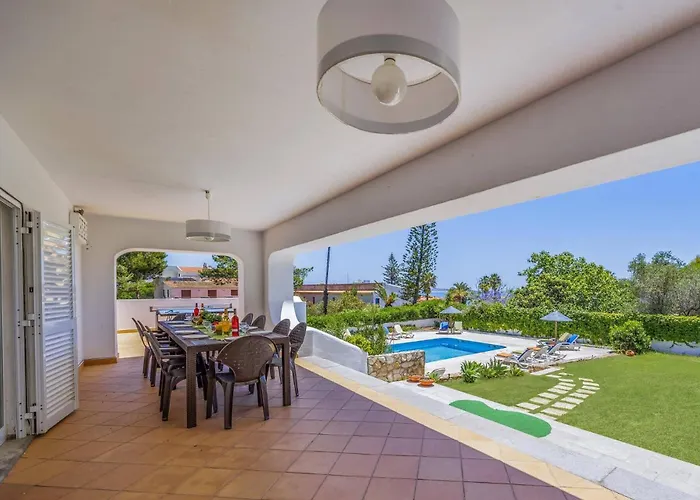 Villa Conchas by Villa Plus Armação de Pêra