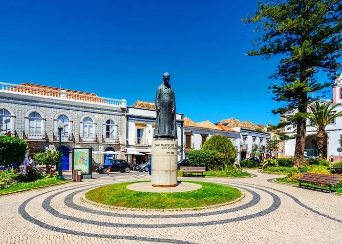 Haustierfreundliches Villa Stunning Townhouse With Pool In Tavira Centre