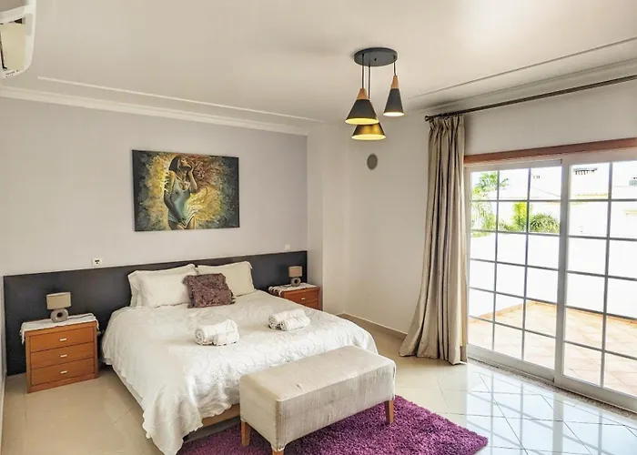 Farm Village- Townhouse 2 Mins From Old Town Albufeira