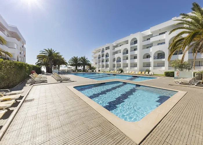 Hotéis em Porches (Algarve)