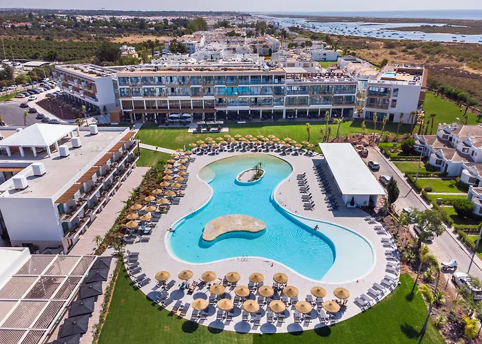 Hoteles en Benagil