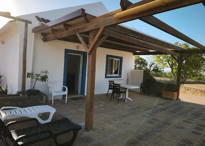 Boutique Medronhal Faro EM 520 - 2- casas de férias medronhal