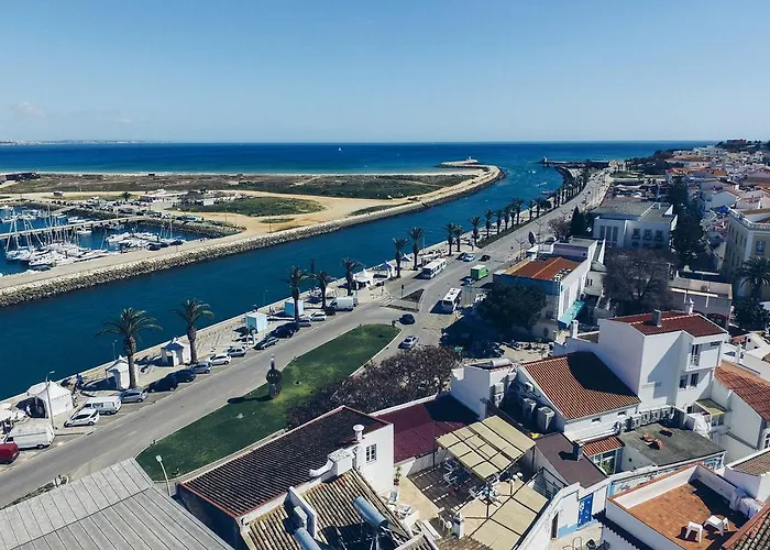 Lagos hotels near Fortress of Ponta da Bandeira