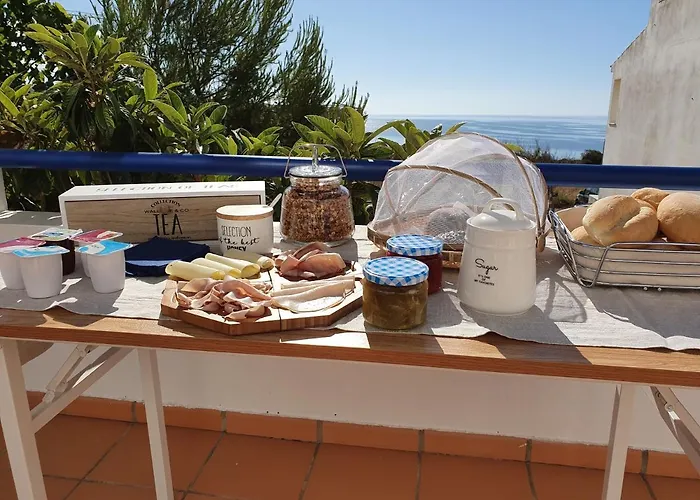 Bed and Breakfast Casinha Manta Salema